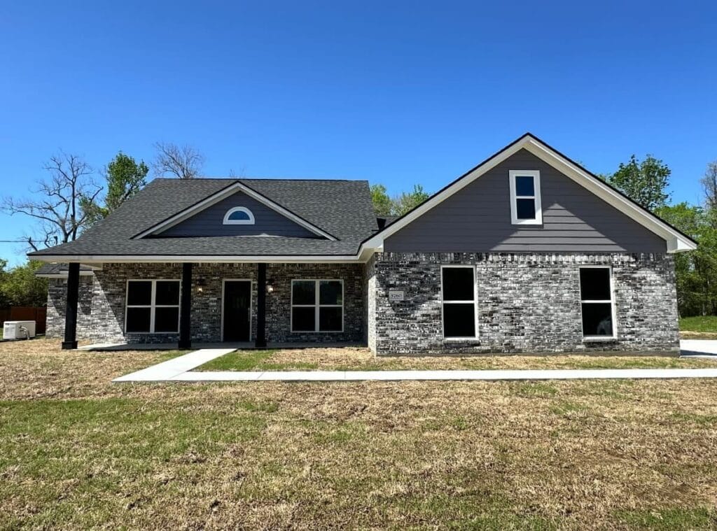 Cypress custom home floor plan - 4 Bed / 2.5 Bath / 2,194 Sq Ft